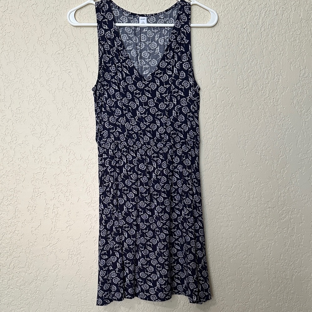 Old Navy Navy Floral Sleeveless V-Neck Dress S